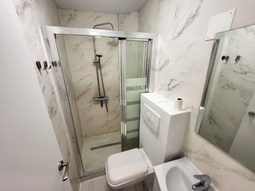 Studio_bathroom