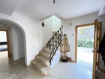 hall (1)