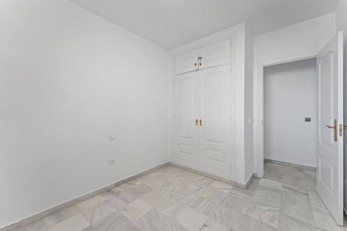 Image No.14-2 Bed Apartment for sale