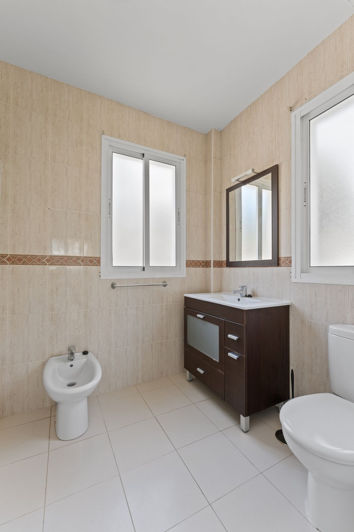 Image No.19-2 Bed Apartment for sale