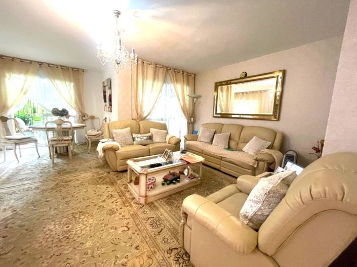 Image No.1-Appartement de 3 chambres à vendre à Estepona