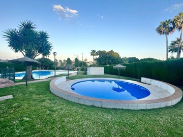 pool (7)