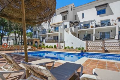 communal pool (1)