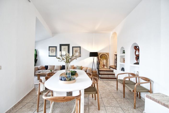 Image No.1-4 Bed Apartment for sale