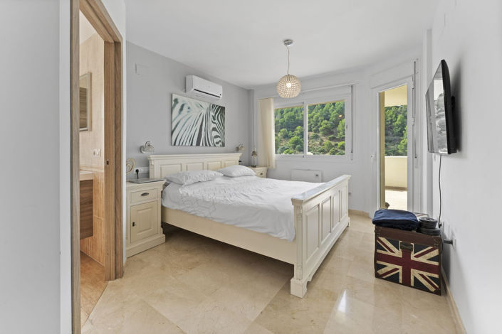 Image No.8-3 Bed Apartment for sale