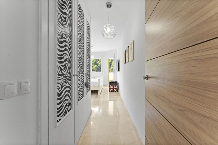 Image No.10-3 Bed Apartment for sale