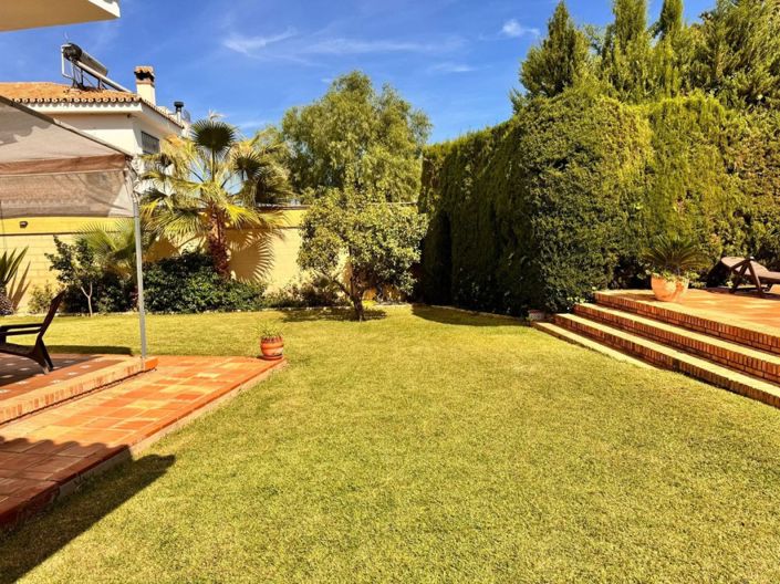 Image No.15-6 Bed Villa for sale