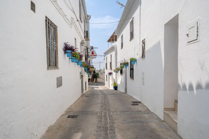 Image No.19-2 Bed Apartment for sale