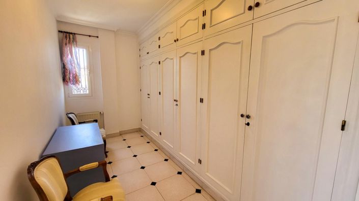 Image No.19-Villa de 4 chambres à vendre à Elviria