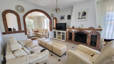 Living-dining room (1)