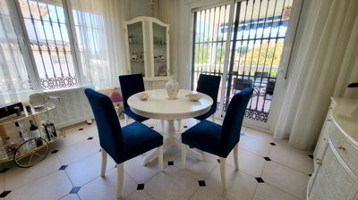 Living-dining room (8)