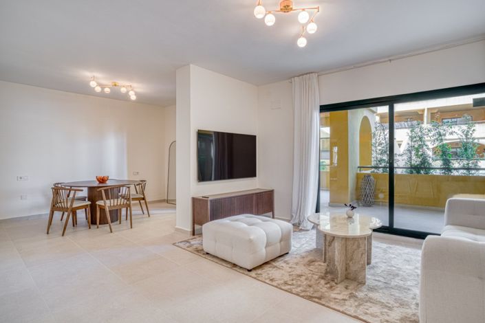 Image No.2-4 Bed Apartment for sale