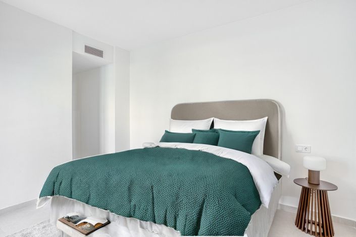 Image No.4-4 Bed Apartment for sale