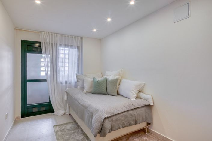 Image No.9-4 Bed Apartment for sale