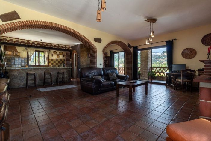 Image No.12-4 Bed Villa for sale