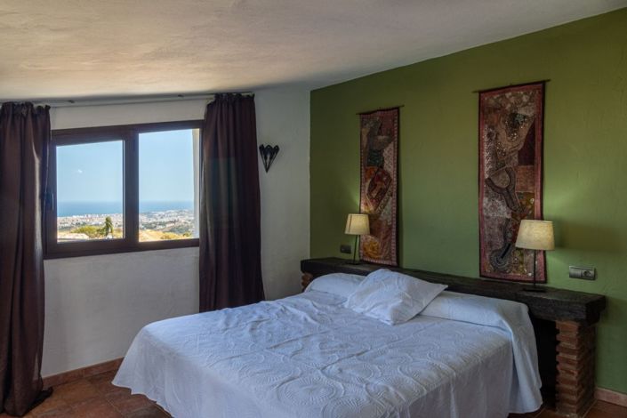 Image No.19-4 Bed Villa for sale