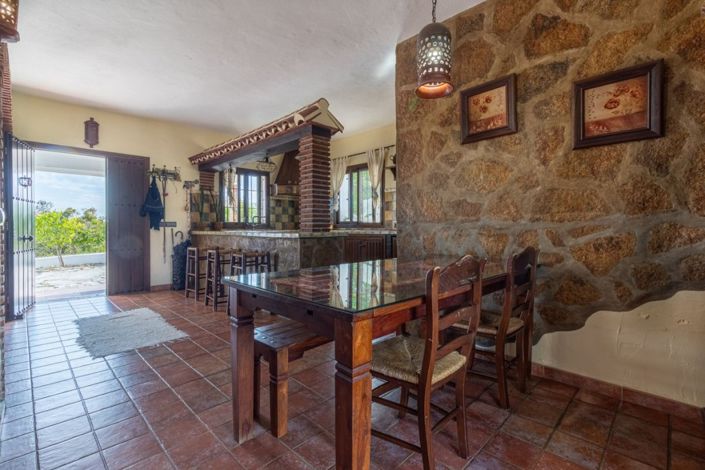 Image No.3-4 Bed Villa for sale