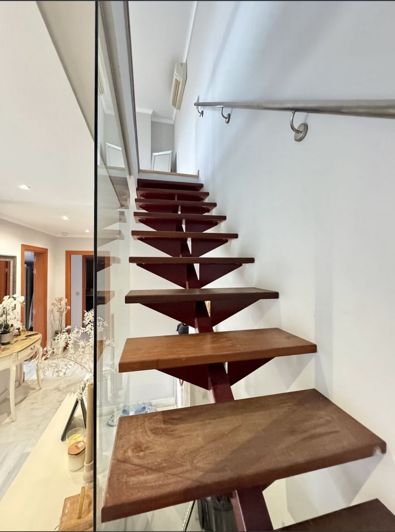 Image No.13-2 Bed Property for sale