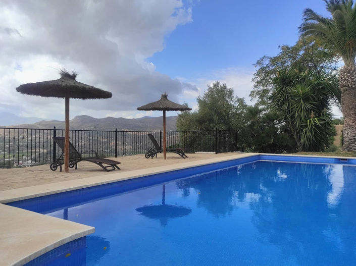 Image No.10-5 Bed Hotel for sale