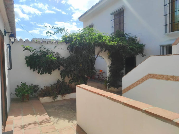 Image No.16-5 Bed Hotel for sale