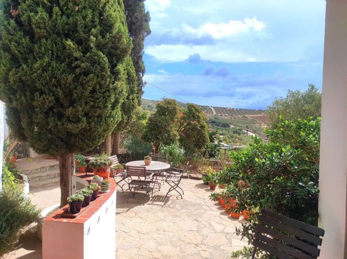 Image No.4-5 Bed Hotel for sale