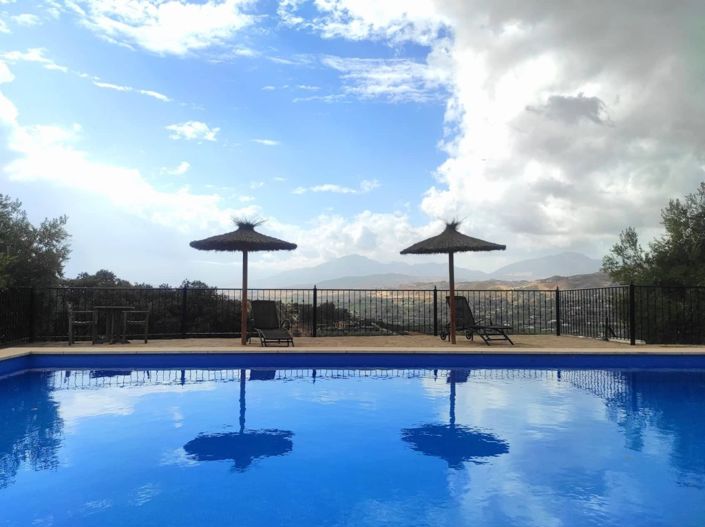 Image No.9-5 Bed Hotel for sale