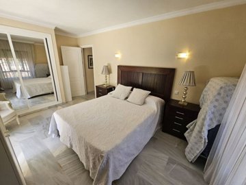 bedroom (2)