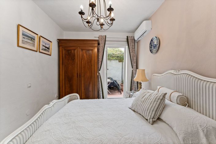 Image No.12-3 Bed Apartment for sale