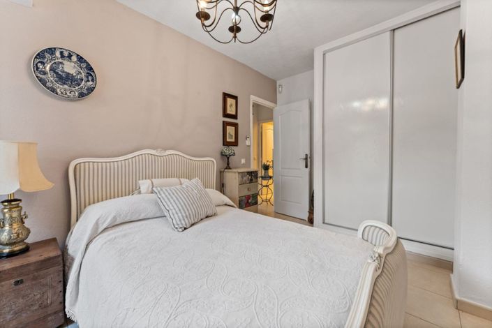 Image No.13-3 Bed Apartment for sale