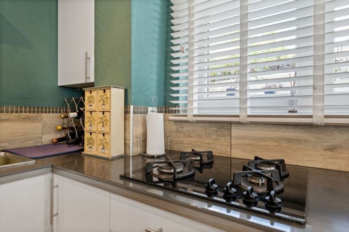 Image No.18-3 Bed Apartment for sale