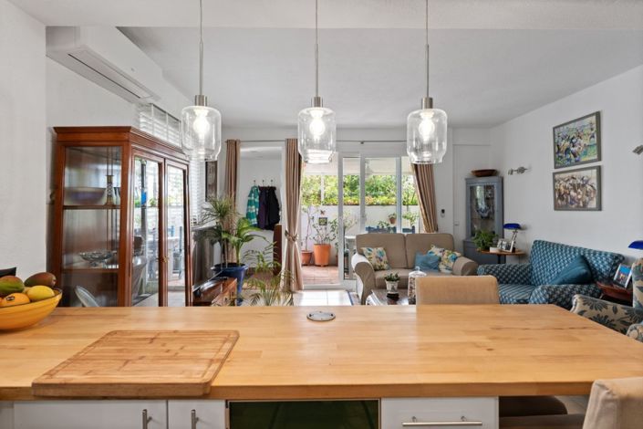 Image No.20-3 Bed Apartment for sale