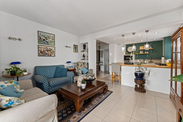 Image No.3-3 Bed Apartment for sale