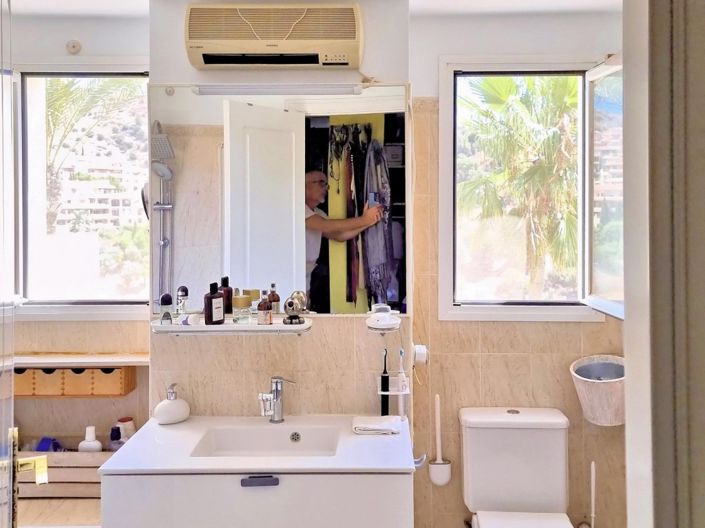 Image No.18-3 Bed Apartment for sale