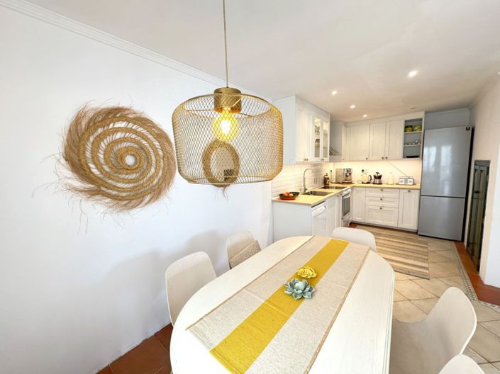 Image No.7-4 Bed Property for sale