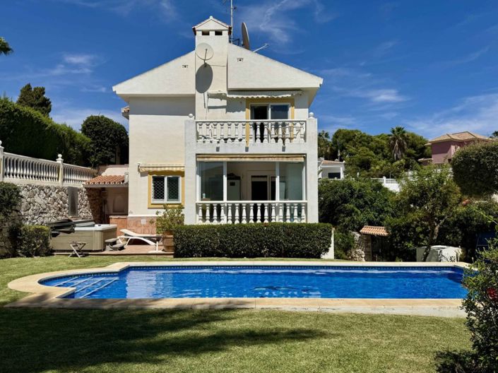 Image No.1-4 Bed Villa for sale
