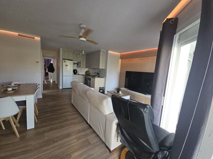 Image No.11-2 Bed Property for sale