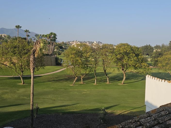 Image No.15-2 Bed Property for sale