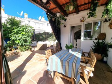 outside dining
