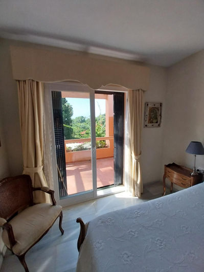 Image No.8-3 Bed Townhouse for sale