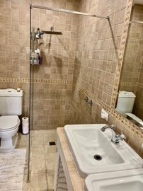 bathroom (2)