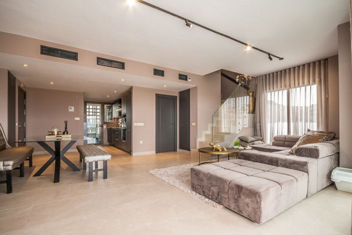 Image No.1-3 Bed Penthouse for sale