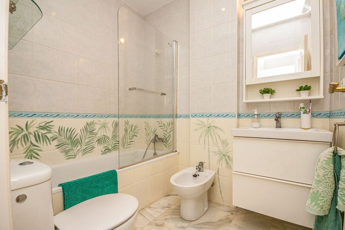 Image No.11-3 Bed Apartment for sale