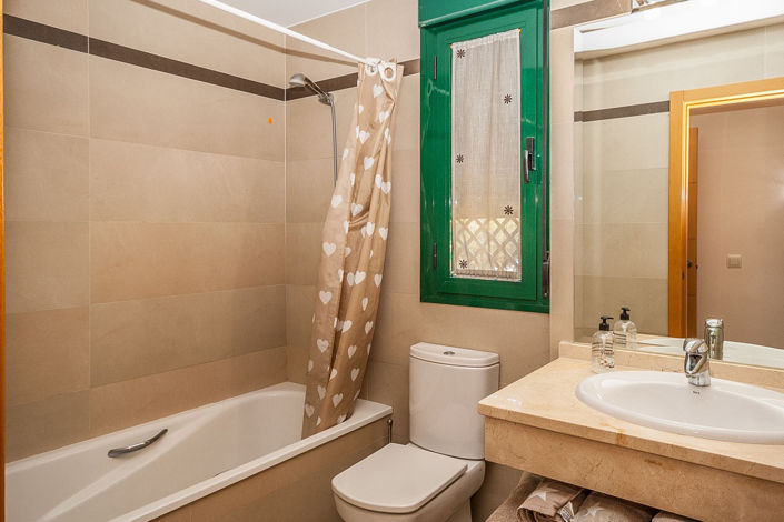 Image No.10-3 Bed Apartment for sale