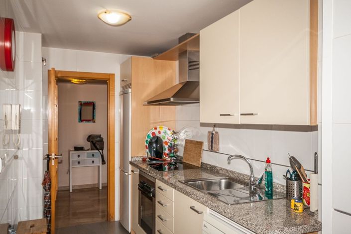 Image No.15-3 Bed Apartment for sale