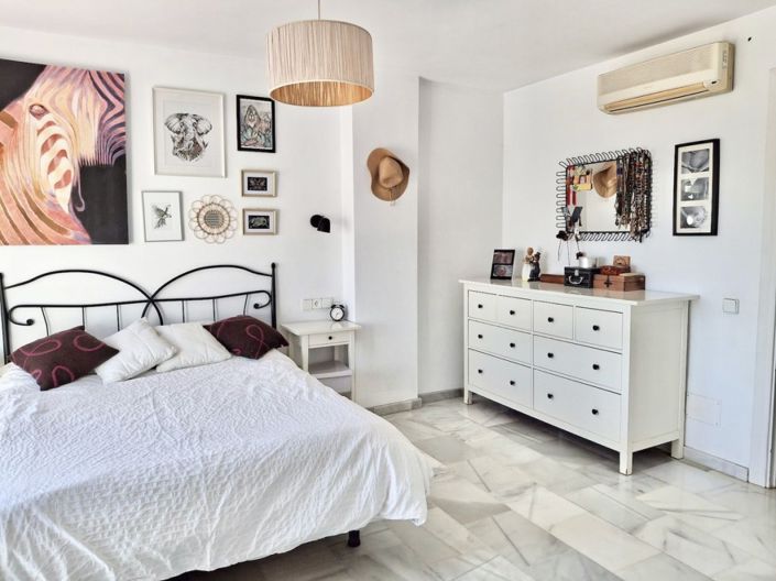 Image No.9-3 Bed Apartment for sale