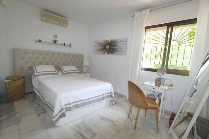 Image No.8-4 Bed Villa for sale