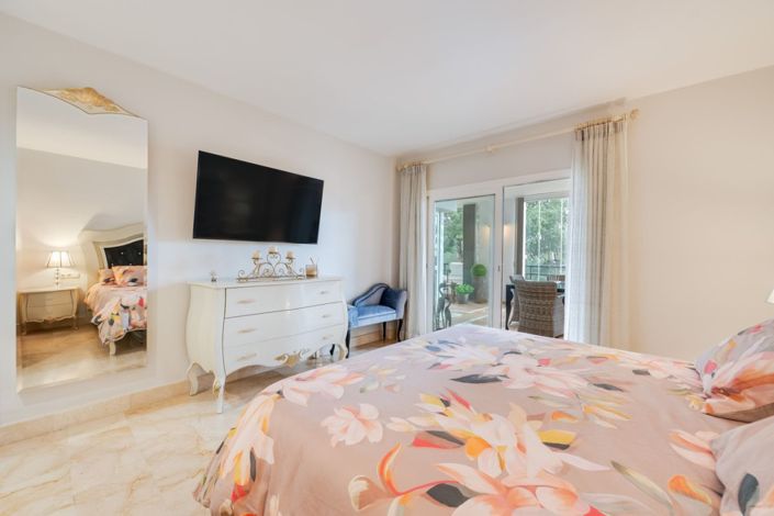 Image No.10-3 Bed Apartment for sale