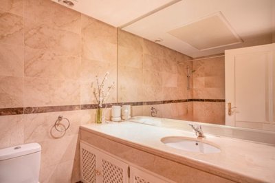 bathroom (2)