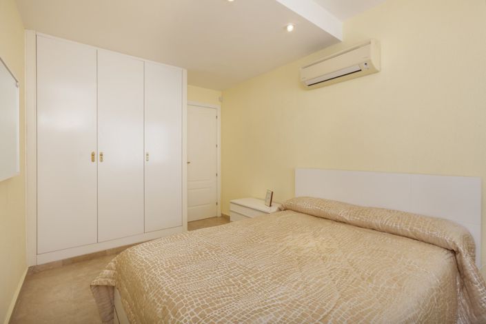 Image No.9-3 Bed Apartment for sale