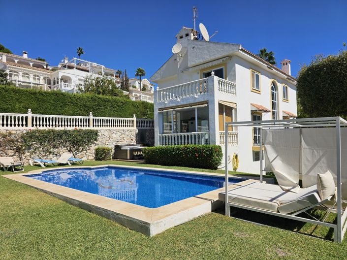Image No.1-Villa de 4 chambres à vendre à Mijas Costa